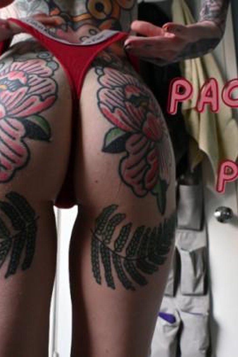 Pack + Play Package - Screenshot 1 of 4 - Alternative Girl