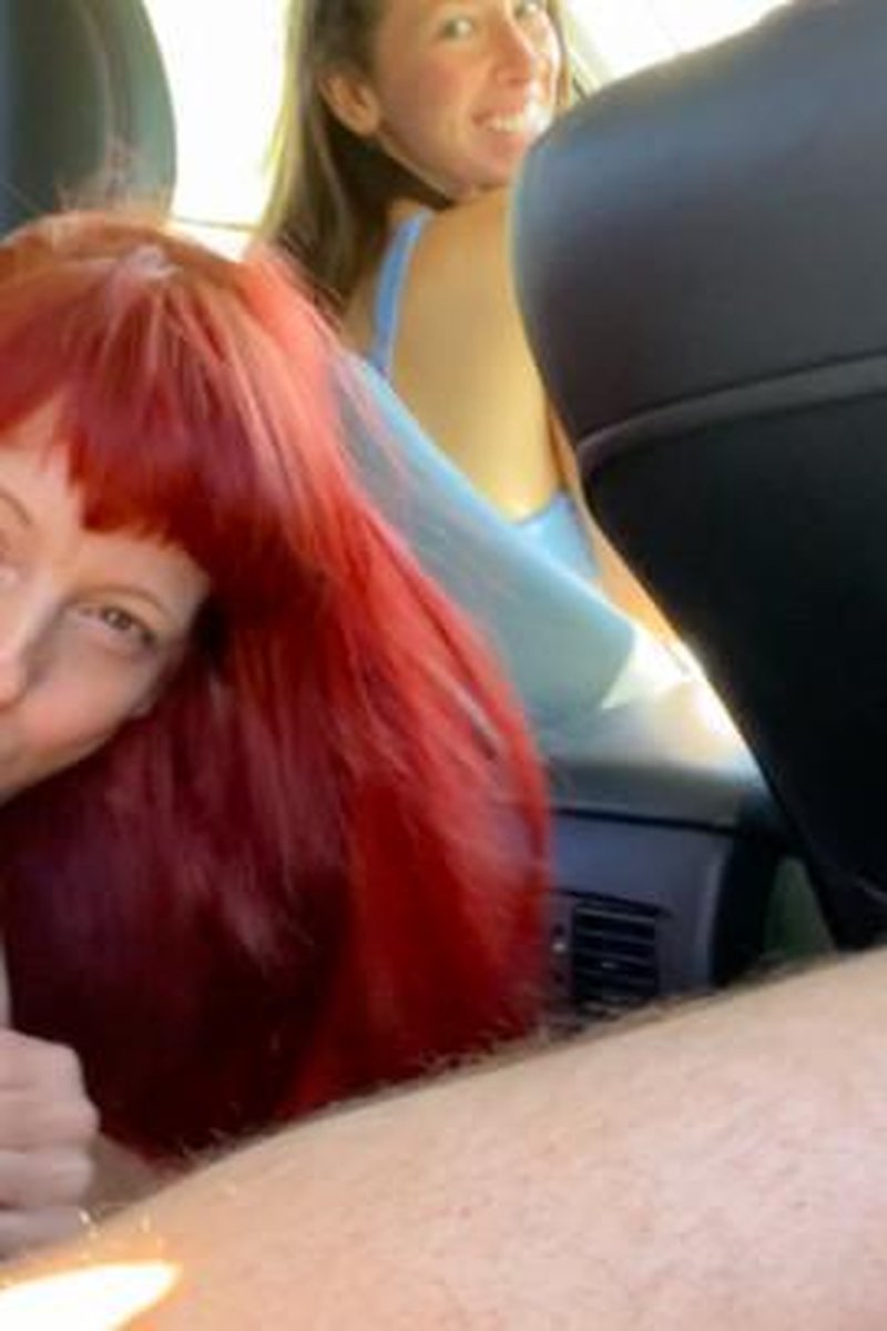 Hoes On The Road - Screenshot 1 of 4 - Car