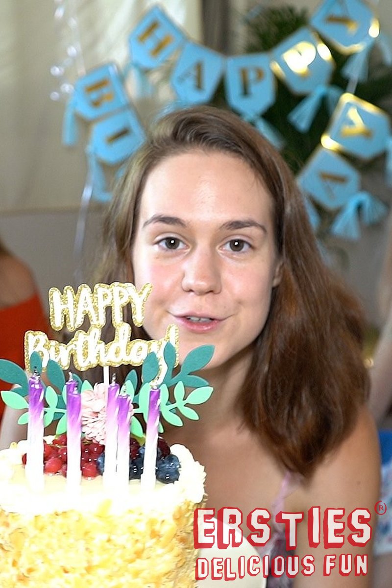 Interview - Screenshot 1 of 4 - European