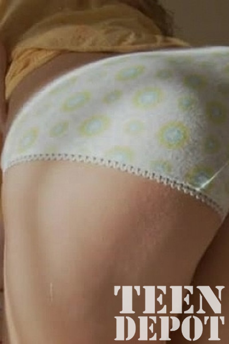 Alice - Screenshot 1 of 4 - Teen (18-22)
