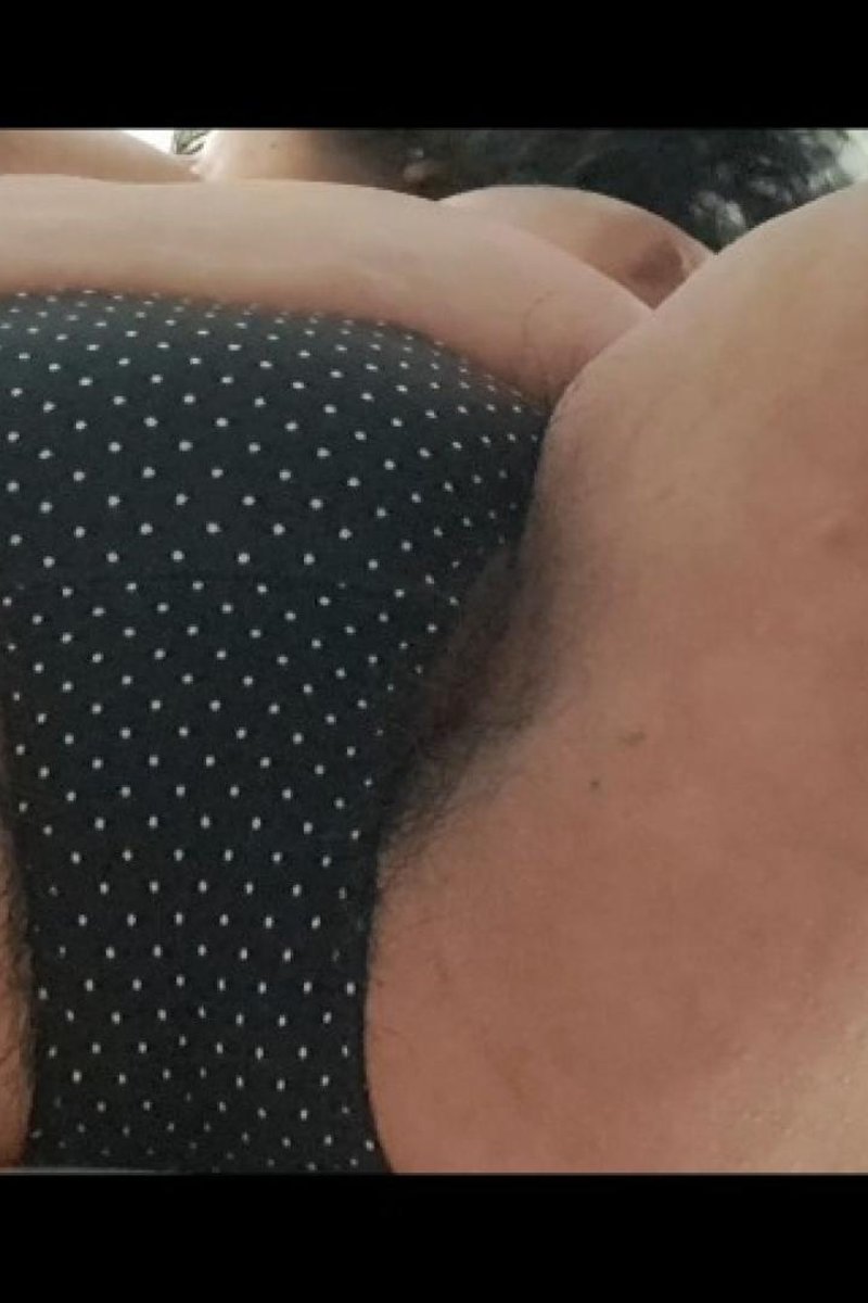 Step-Mommy Hairy Pussy - Screenshot 1 of 4 - Amateur