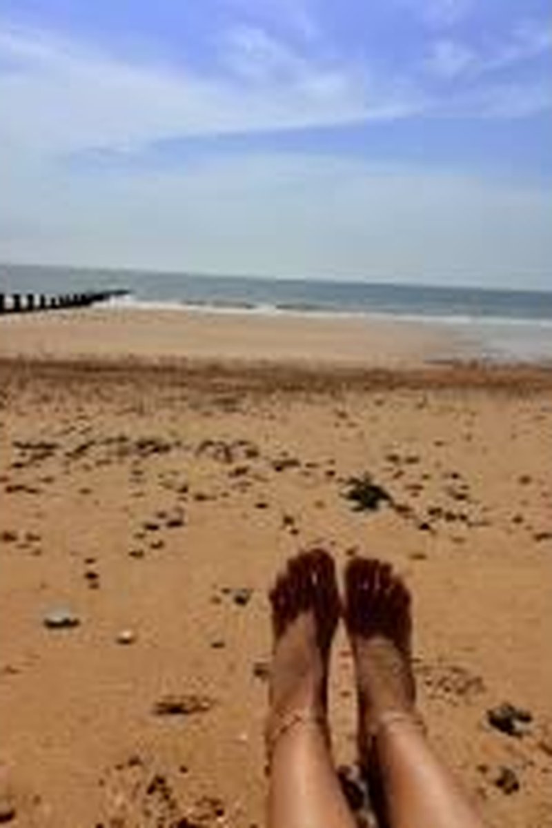 TP-iwantclipsvictoriavelvet-walking-on-the-sand-and-in-the-sea