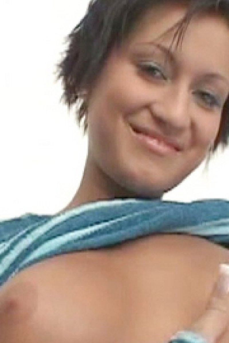 Carmen Blue Is A Nasty Nympho Bookworm - Screenshot 1 of 4 - Brown Hair