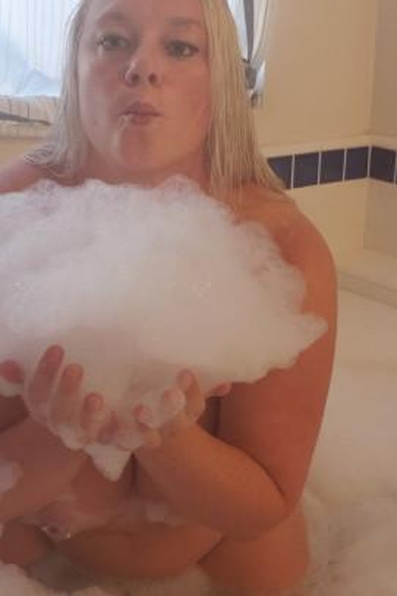 Bubble Bath Fun - Screenshot 1 of 4 - Bathroom
