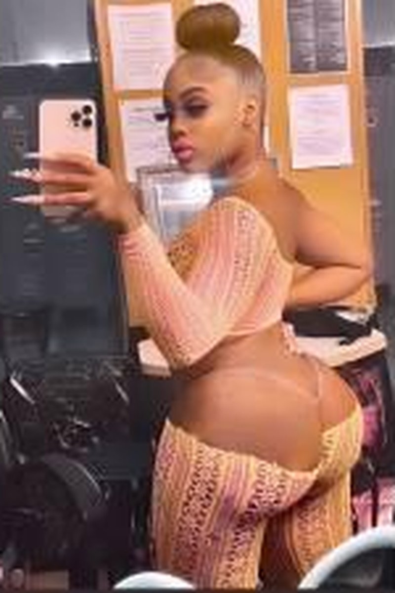 Back - Screenshot 1 of 4 - Ass Worship