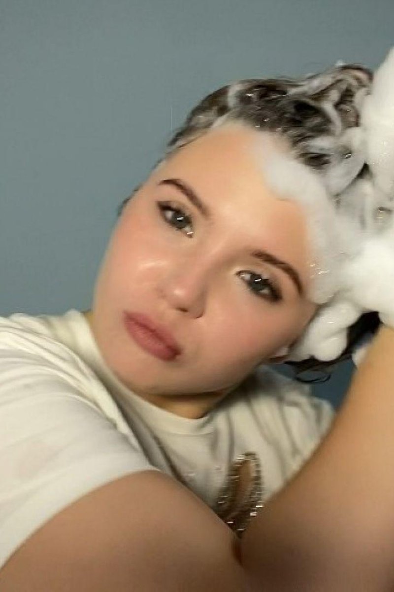 Soaping My Head - Screenshot 1 of 4 - Face Fetish
