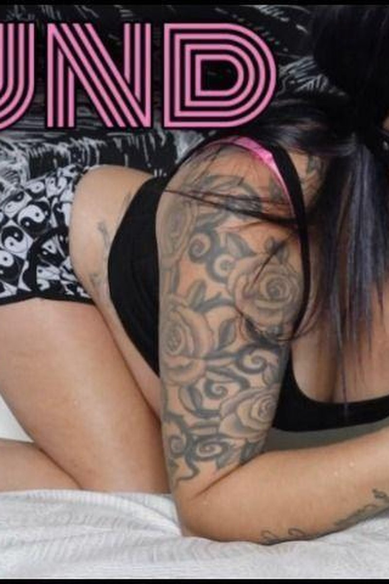 Bound MILF - Screenshot 1 of 4 - Belly Fetish