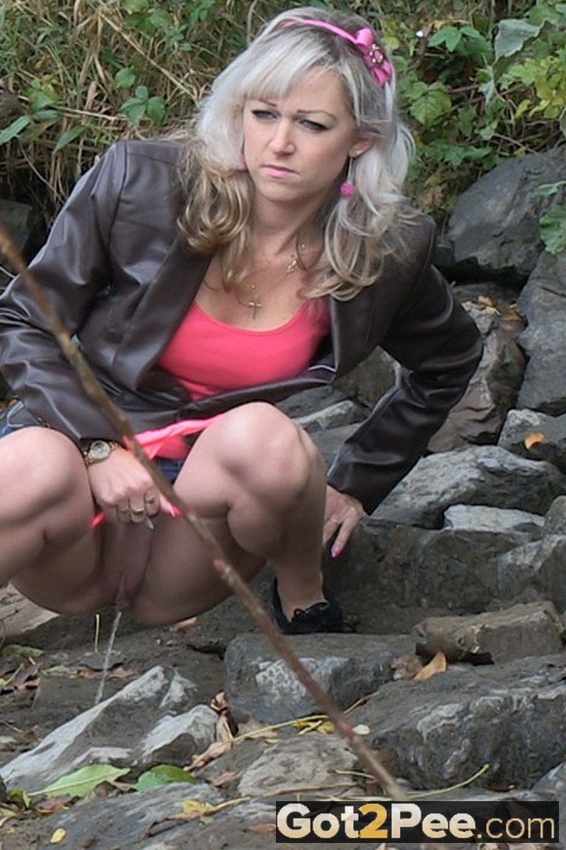 Under the Bridge - Screenshot 1 of 4 - On Soil