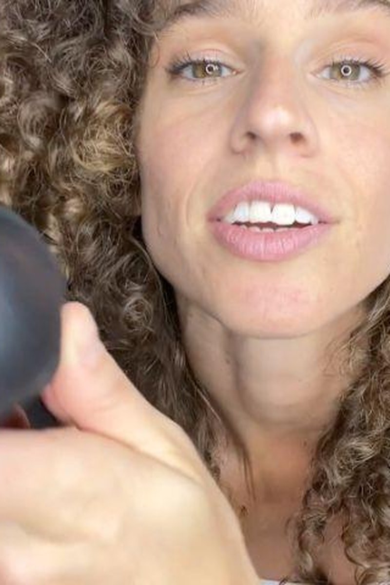 Step-Mom Finds BBC Porn On Your Phone - Screenshot 1 of 4 - BBC