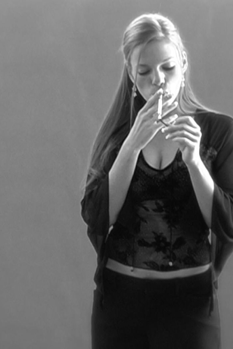 Eva 2 - Screenshot 1 of 4 - Spanking