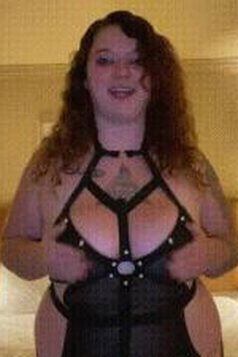Before Work Jerk - Screenshot 1 of 4 - Femdom