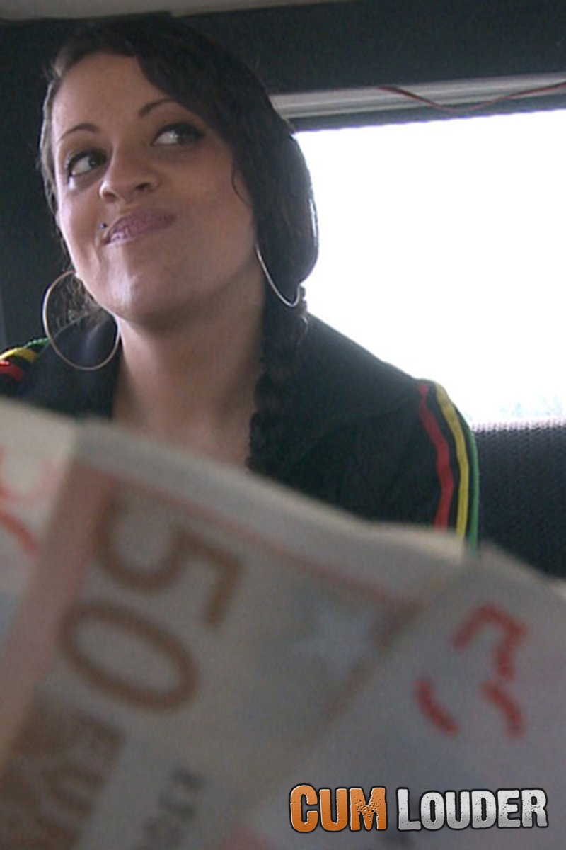 Amateur Latina thumbnail