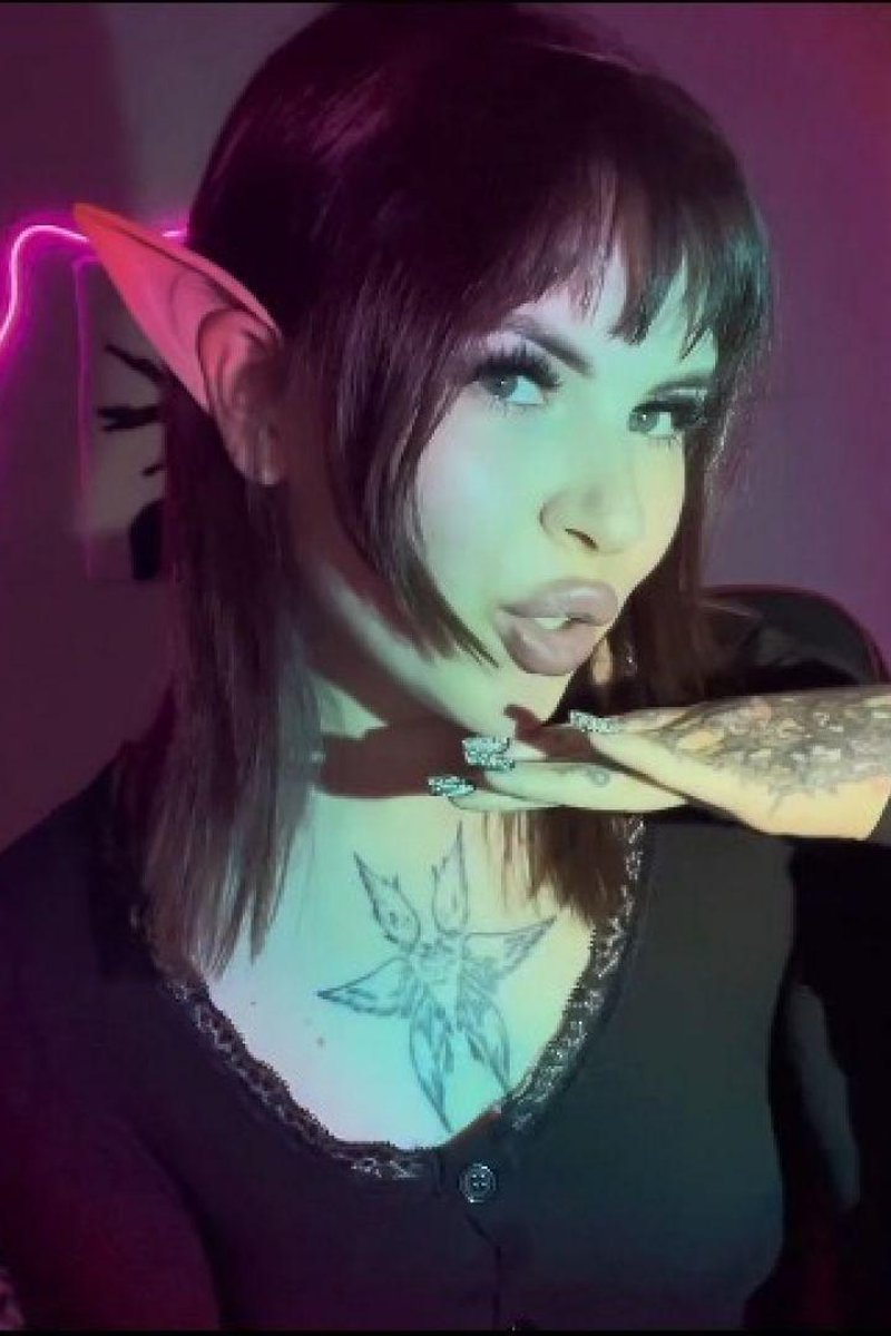 Elf Cosplay - Screenshot 1 of 4 - Amateur