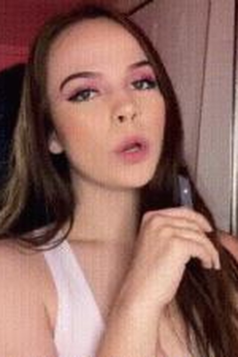 Face Fetish **** - Screenshot 1 of 4 - Body Worship