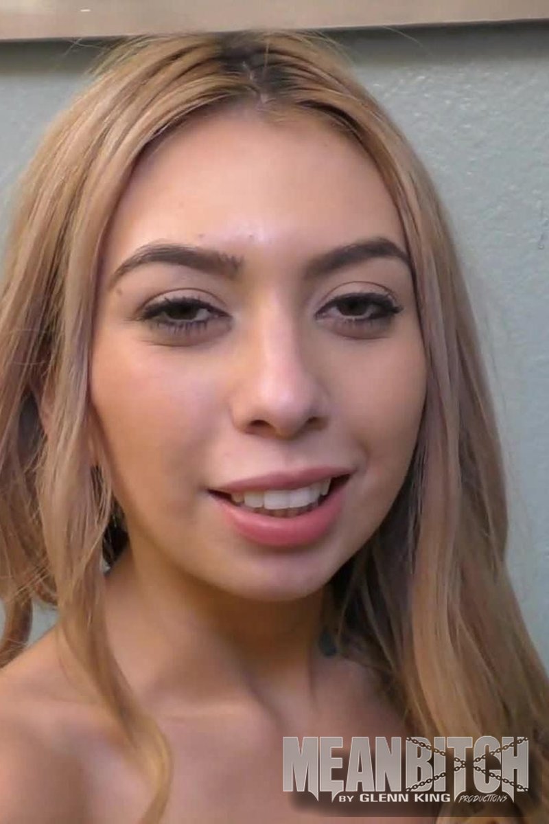 Kat Dior - Facesitting - Screenshot 1 of 4 - Ass Worship