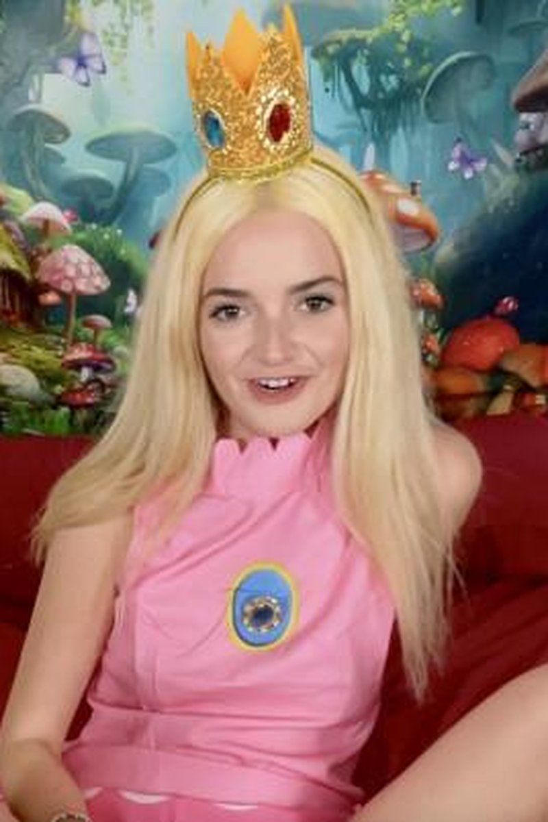 Princess Peach Gets Banged Starring Bella Forbes Trailer - Screenshot 1 of 4 - All Sex