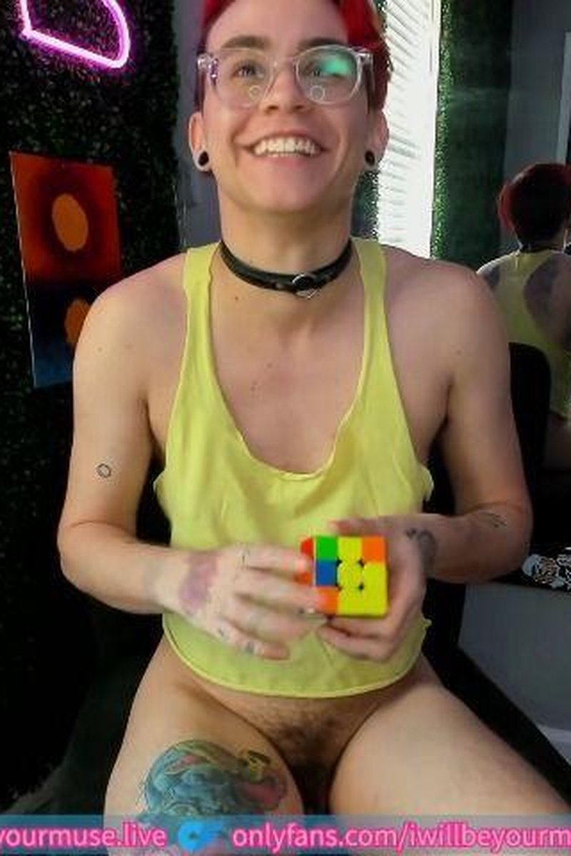 Nerdy Tboy Squirts - Screenshot 1 of 4 - Big Clit