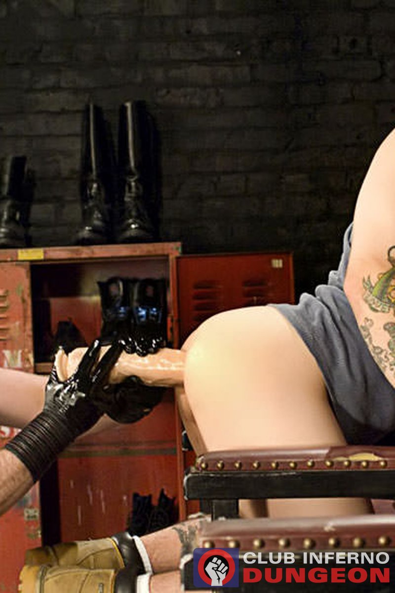 Booted - Screenshot 1 of 4 - Anal