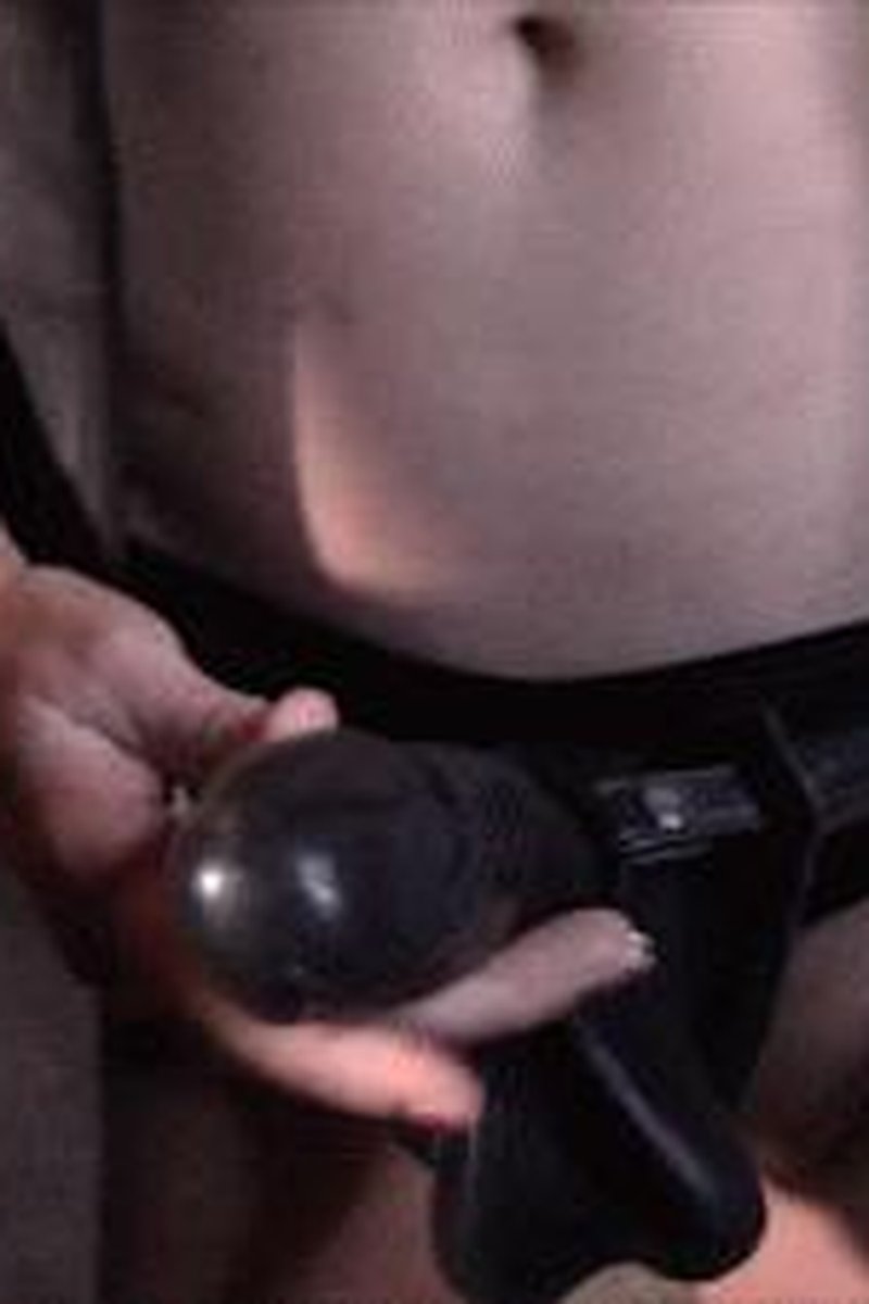 Pegging Puppet - Screenshot 1 of 4 - BBC