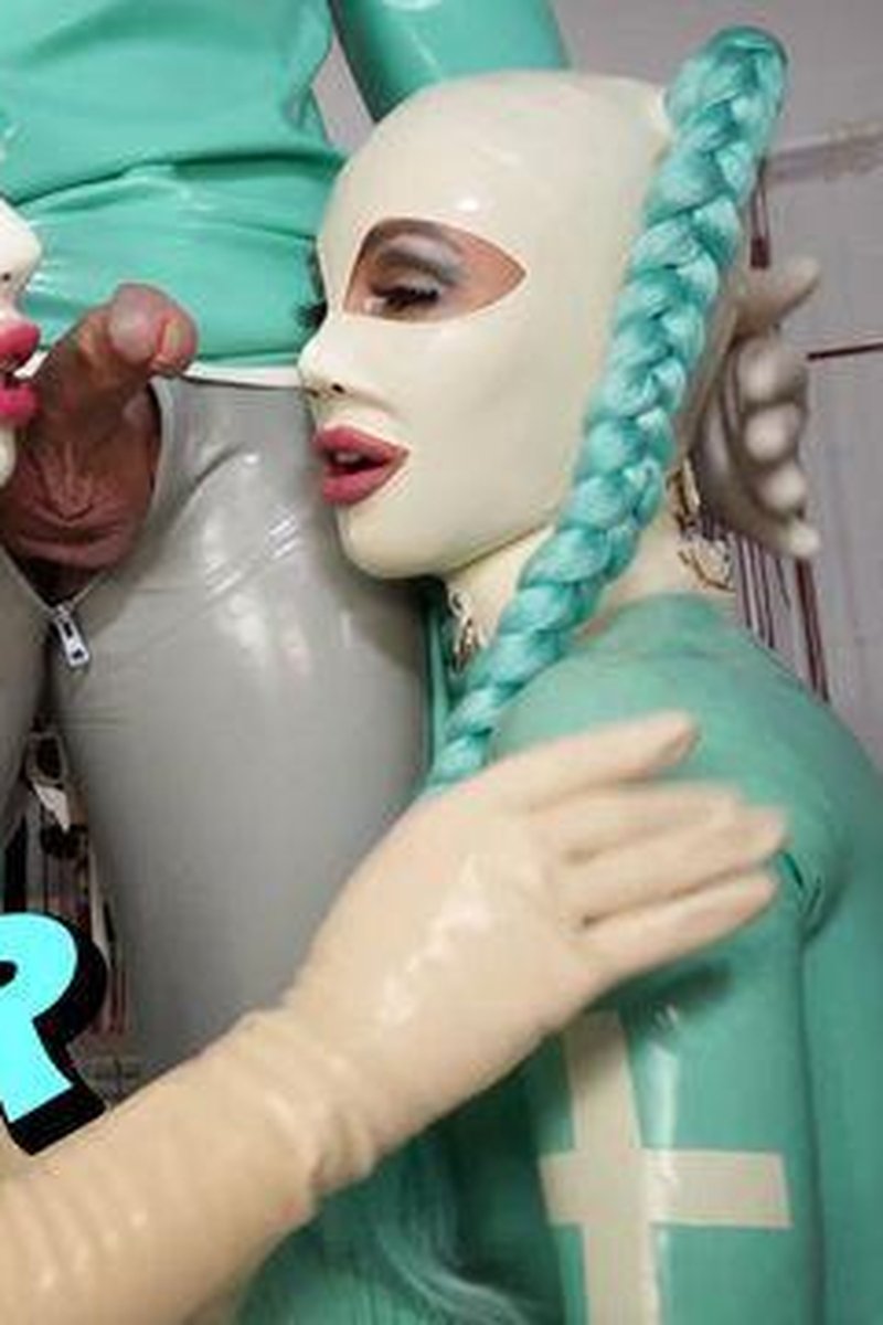 Teasing The Doctor - Screenshot 1 of 4 - Medical Fetish