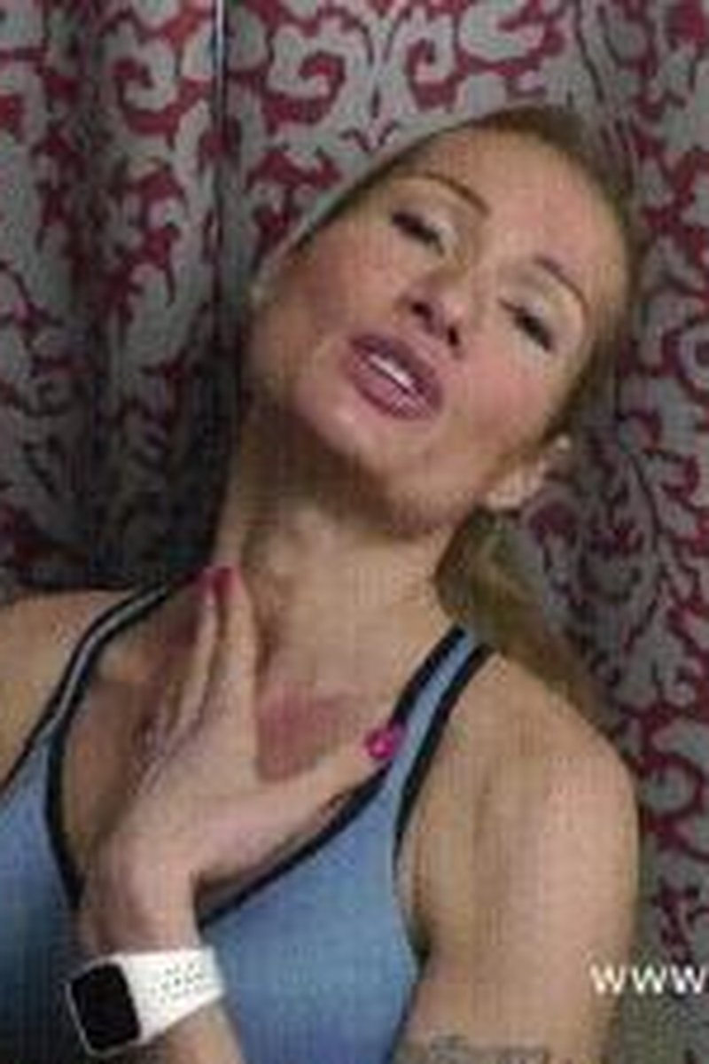 Adams Apple 16 - Screenshot 1 of 4 - Deepthroat