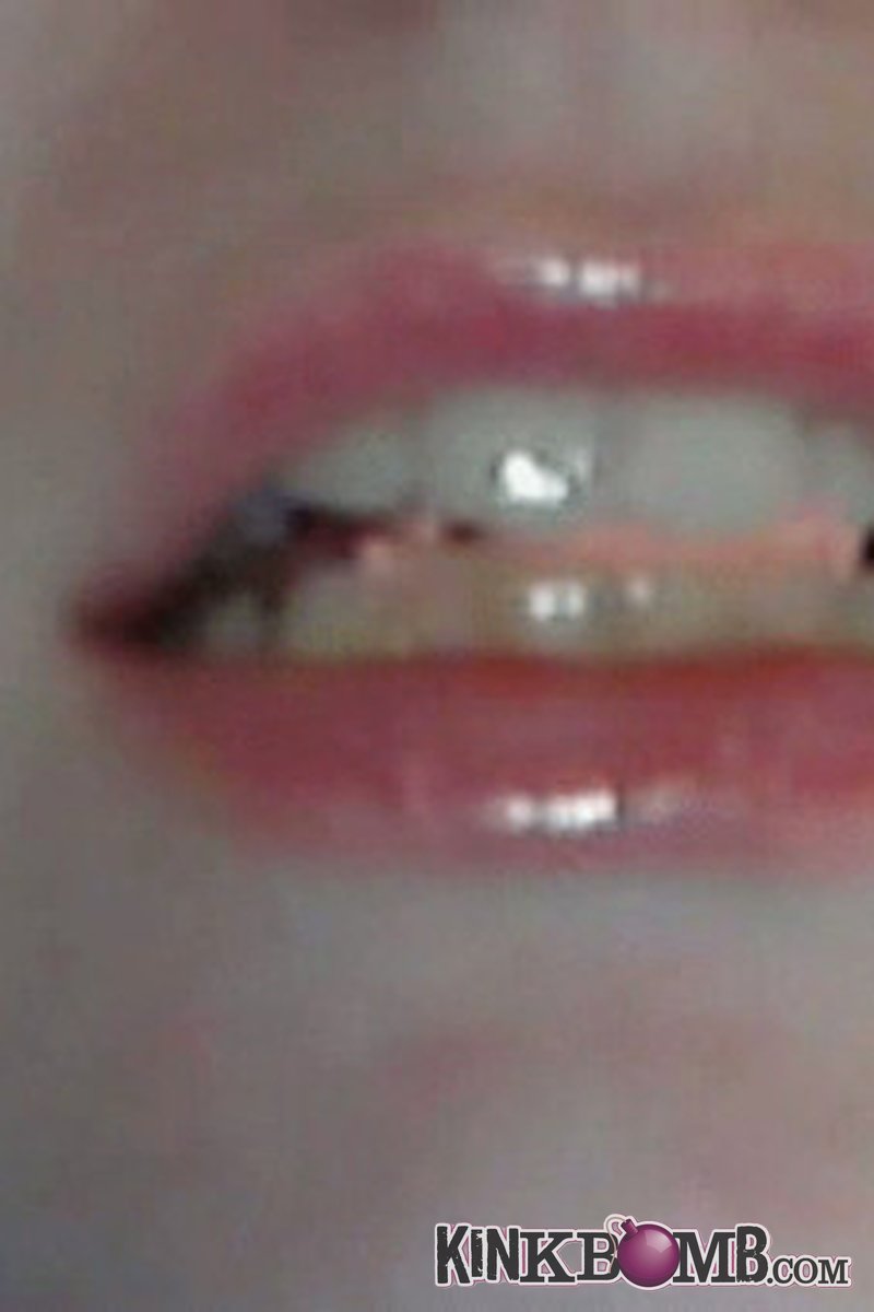 Fetish Fantasies: Chewing Strawberry Chew - Screenshot 1 of 4 - Lollipop
