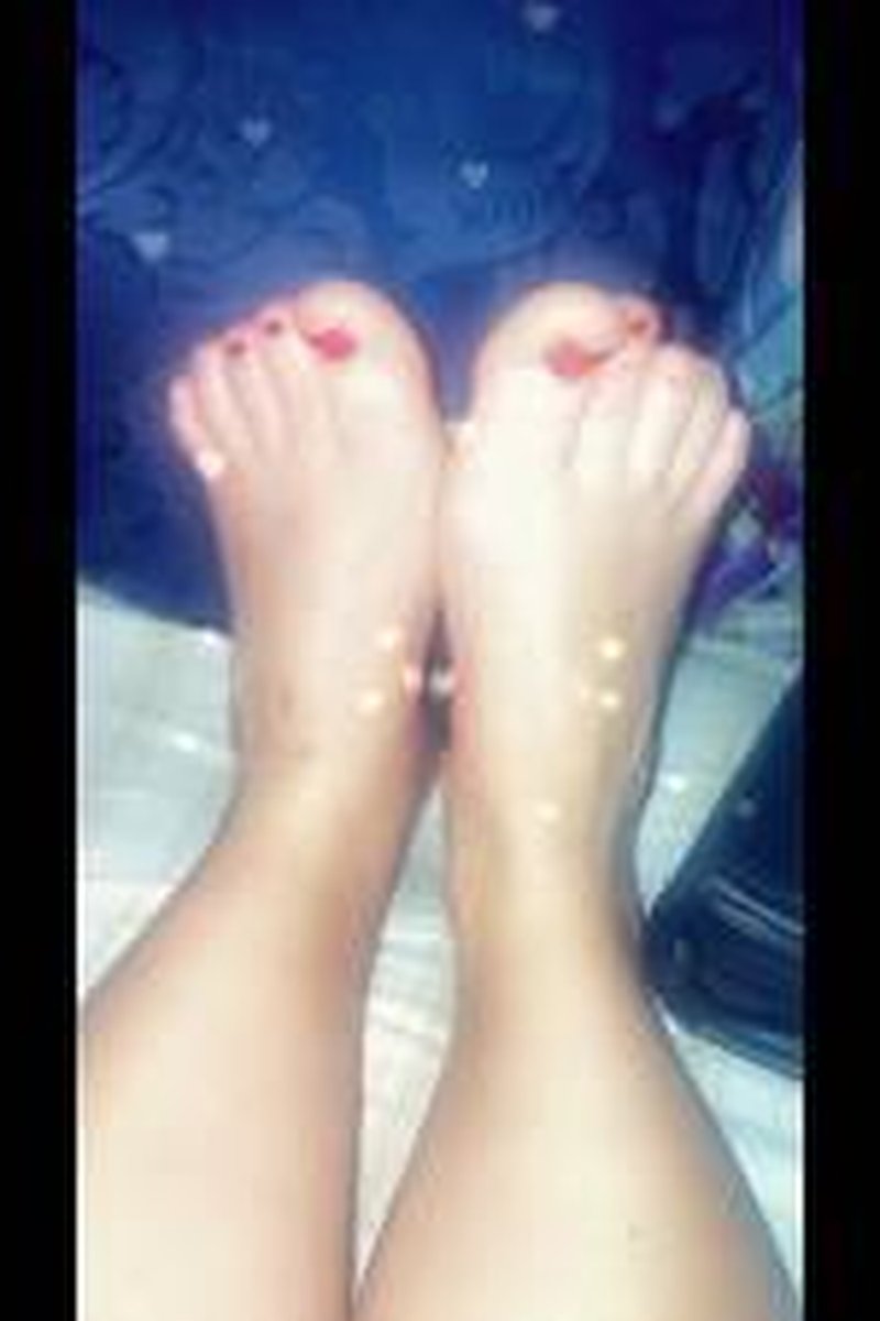 Feet - Screenshot 1 of 4 - Cum Fetish