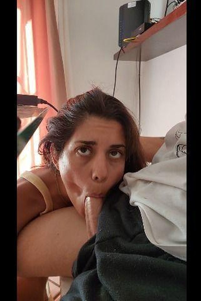 TP-manyvidssaralatina-sara-latina-sucks-cock-for-a-facial