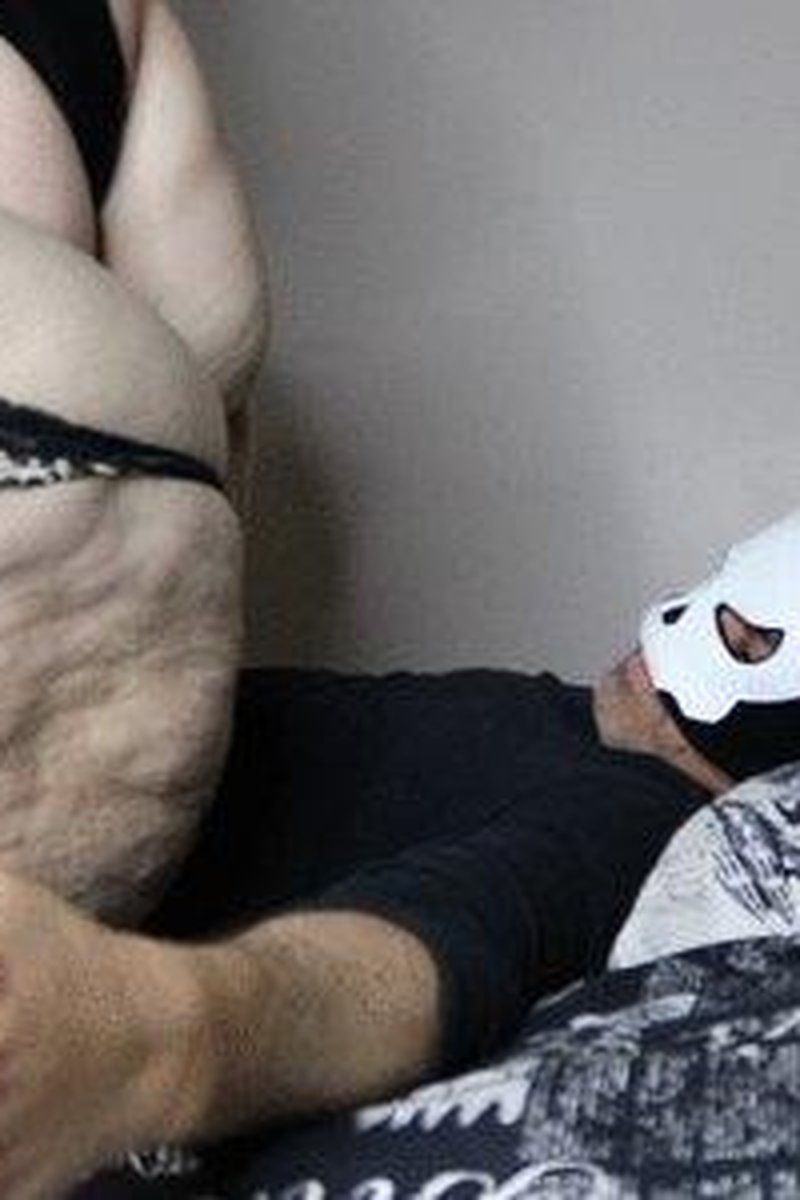 Straddle Makeout Session - Mp4 - Screenshot 1 of 4 - BBW