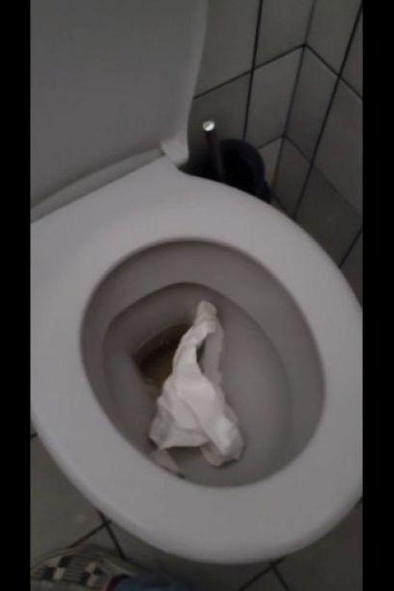 Peeing Compilation - Screenshot 1 of 4 - Close Up