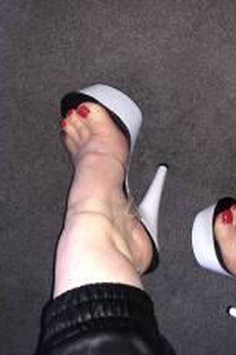 Killer Heels - Screenshot 1 of 4 - Foot Fetish