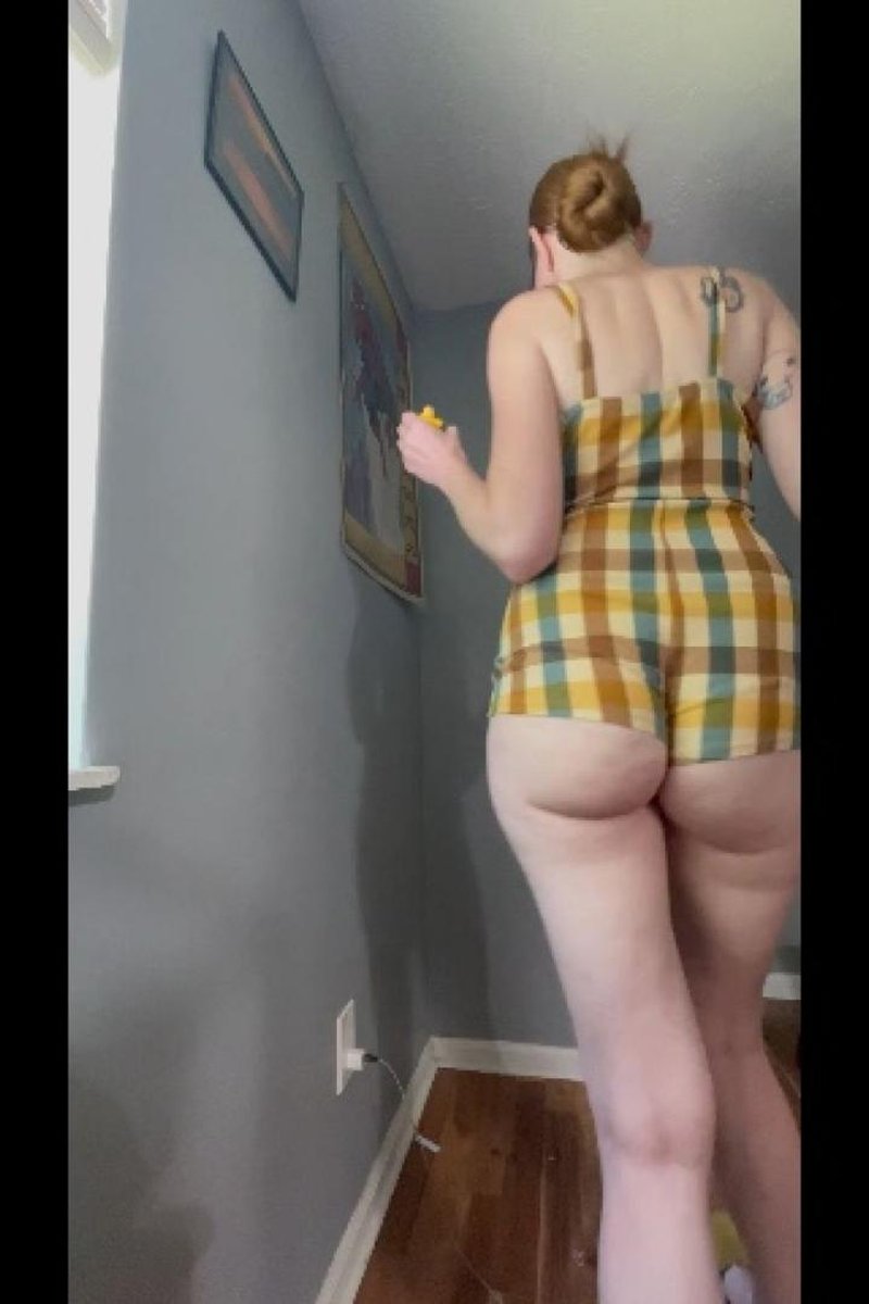 Tall Slim Thick Pawg Twerk - Screenshot 1 of 4 - Ass Fetish