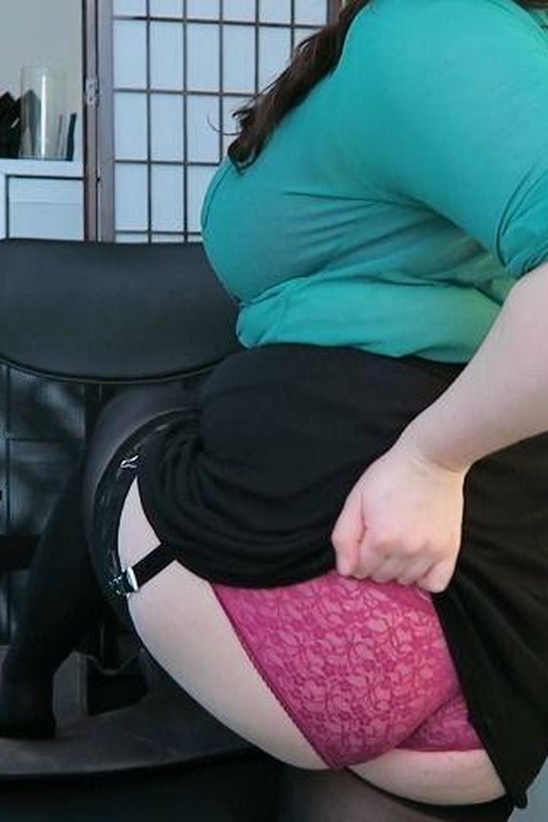 Dashed Dreams - Screenshot 1 of 4 - Femdom