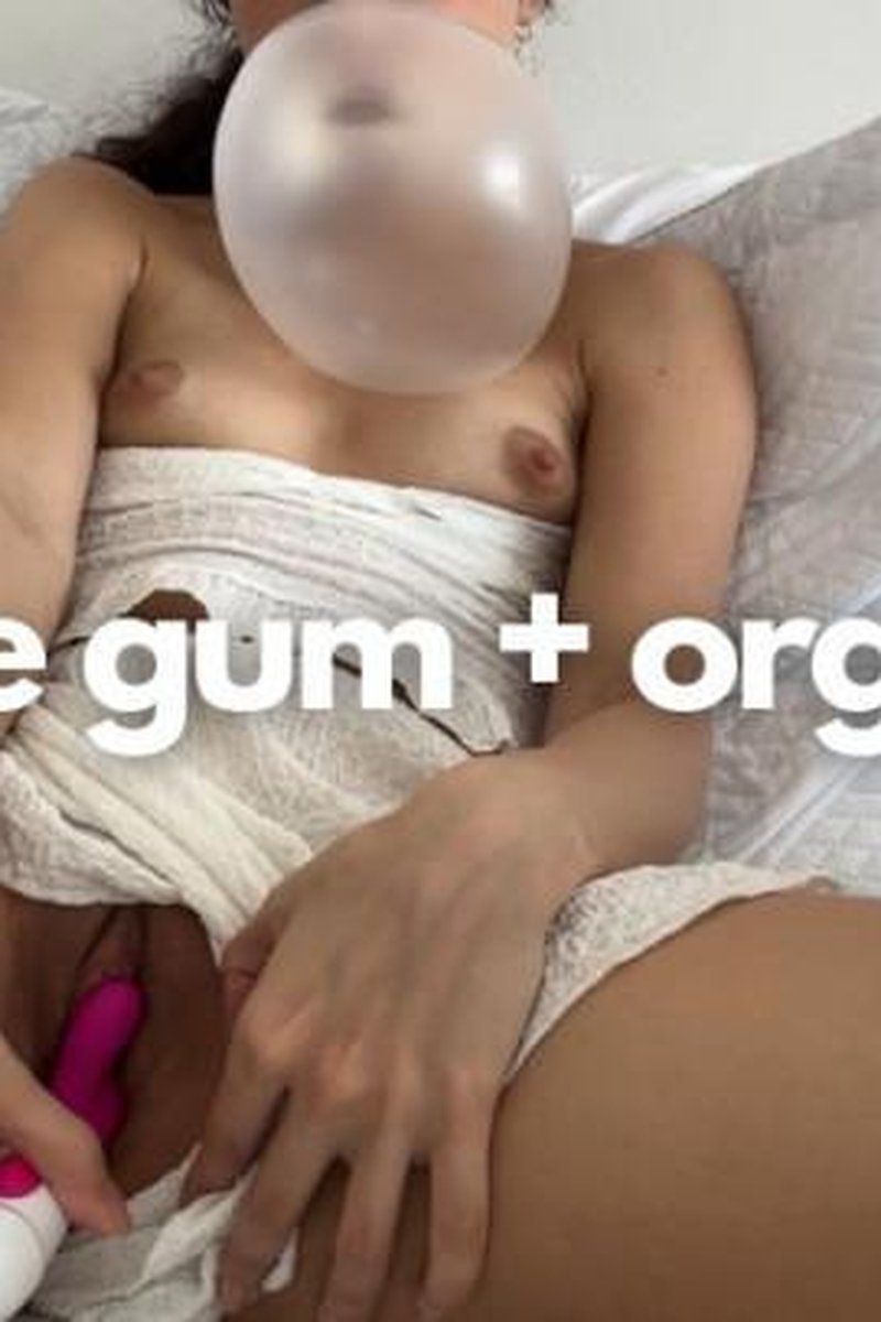 Bubble Gum + Orgasm - Screenshot 1 of 4 - Bubble Gum