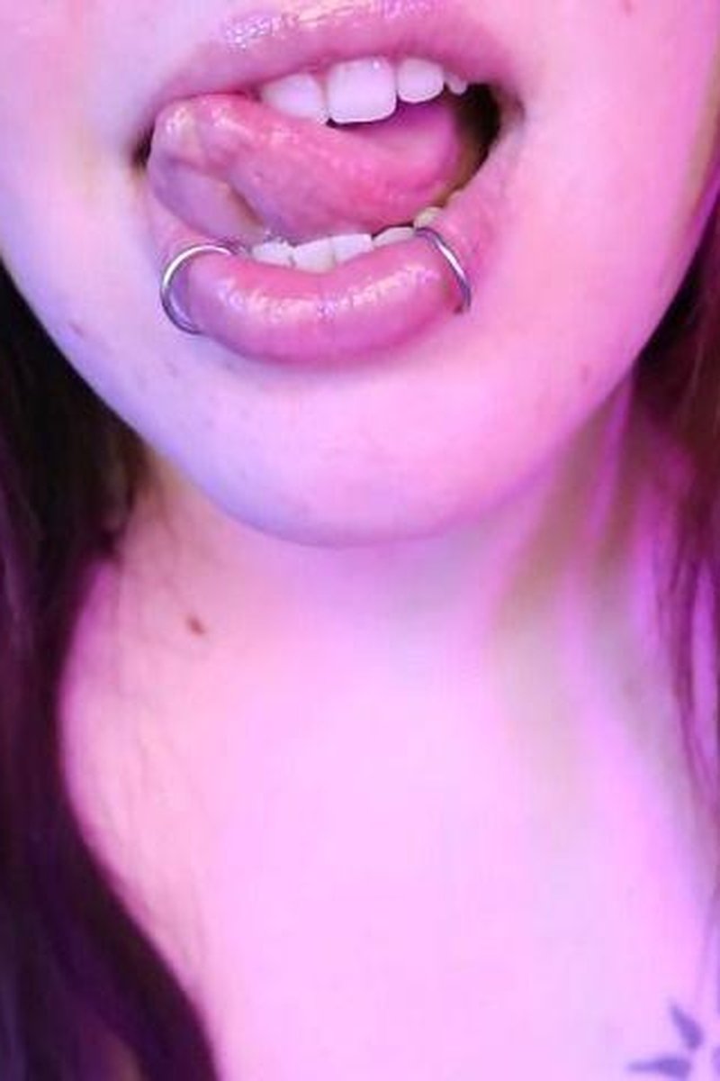 Tease, Devour, Digest - HD - Screenshot 1 of 4 - Belly Fetish