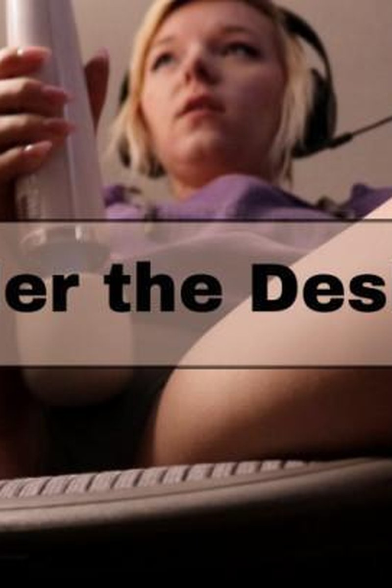 Under The Desk - Screenshot 1 of 4 - Amateur