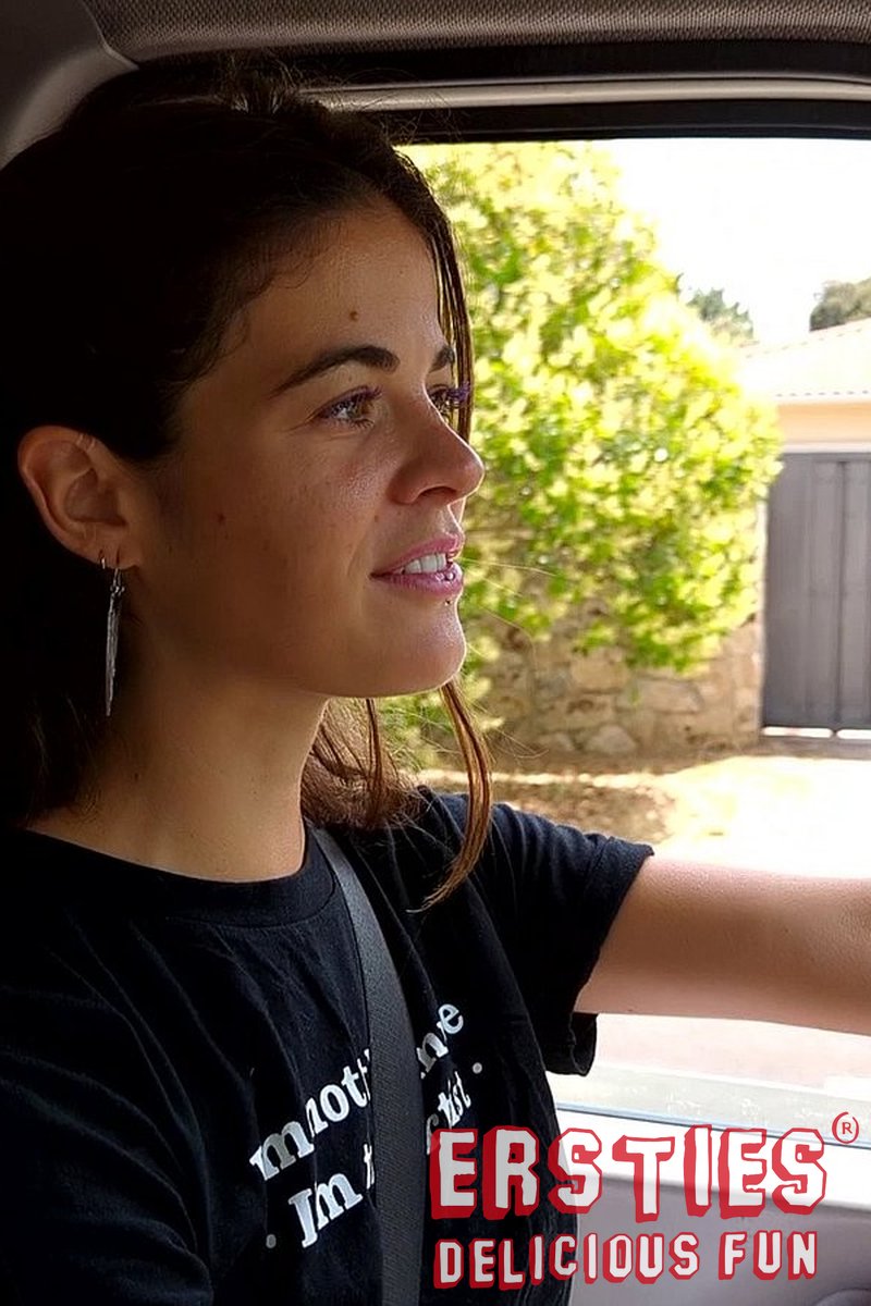 Interview - Screenshot 1 of 4 - European