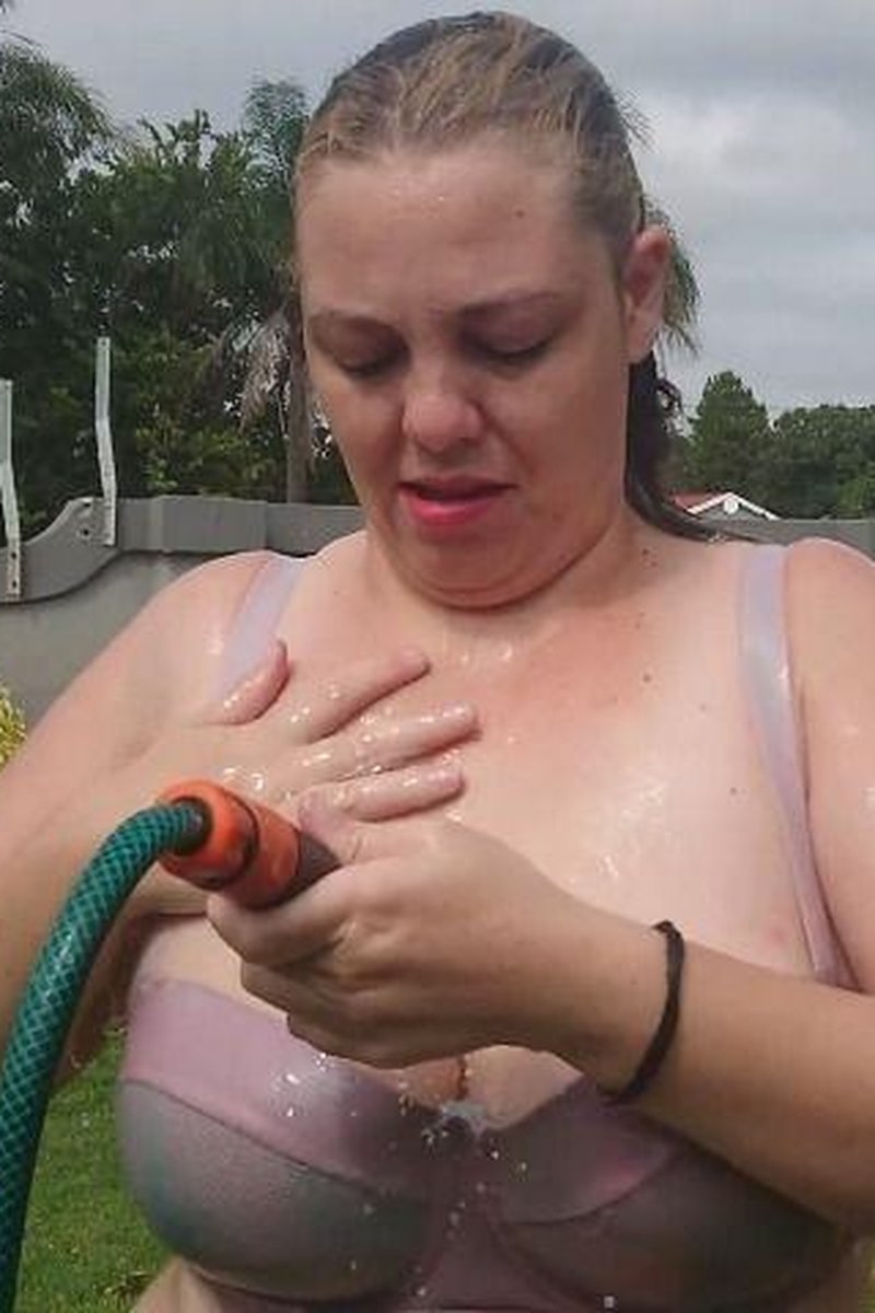 Sexy Outfit Gunge Session Clean Up - Screenshot 1 of 4 - Foot Fetish
