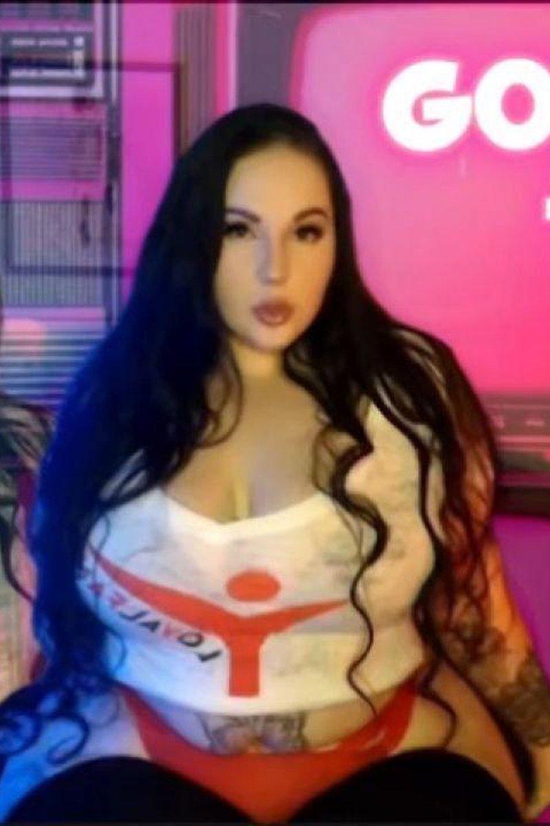 Goddess Tease - Screenshot 1 of 4 - Ass Worship