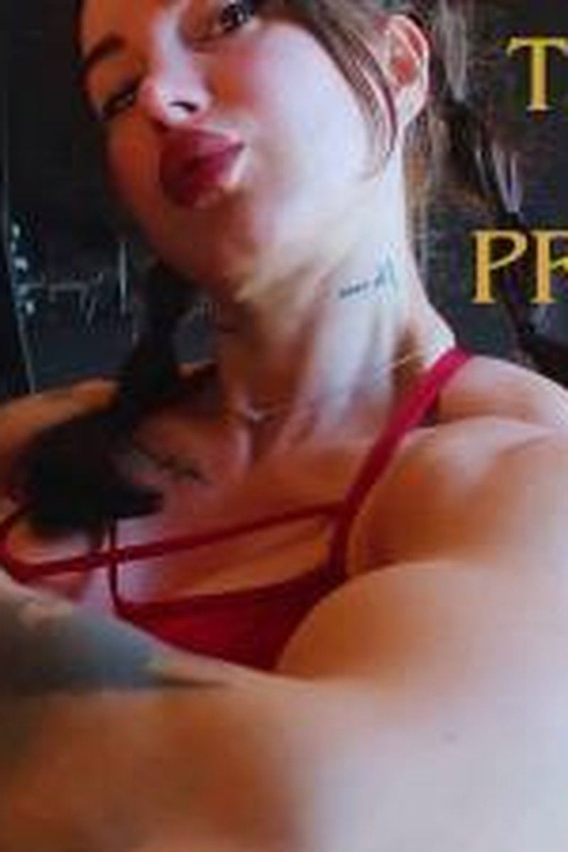 Teasing My Principal - Screenshot 1 of 4 - Domination