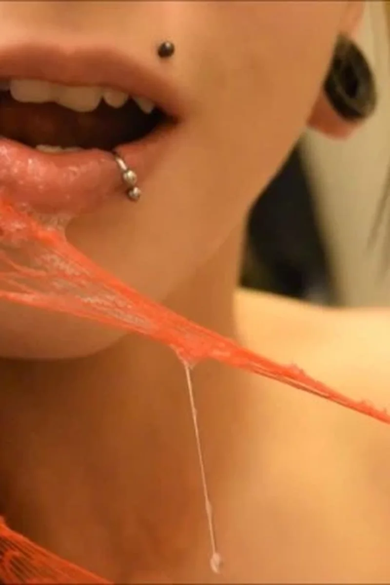 Nylon Drool - Screenshot 1 of 4 - Glasses