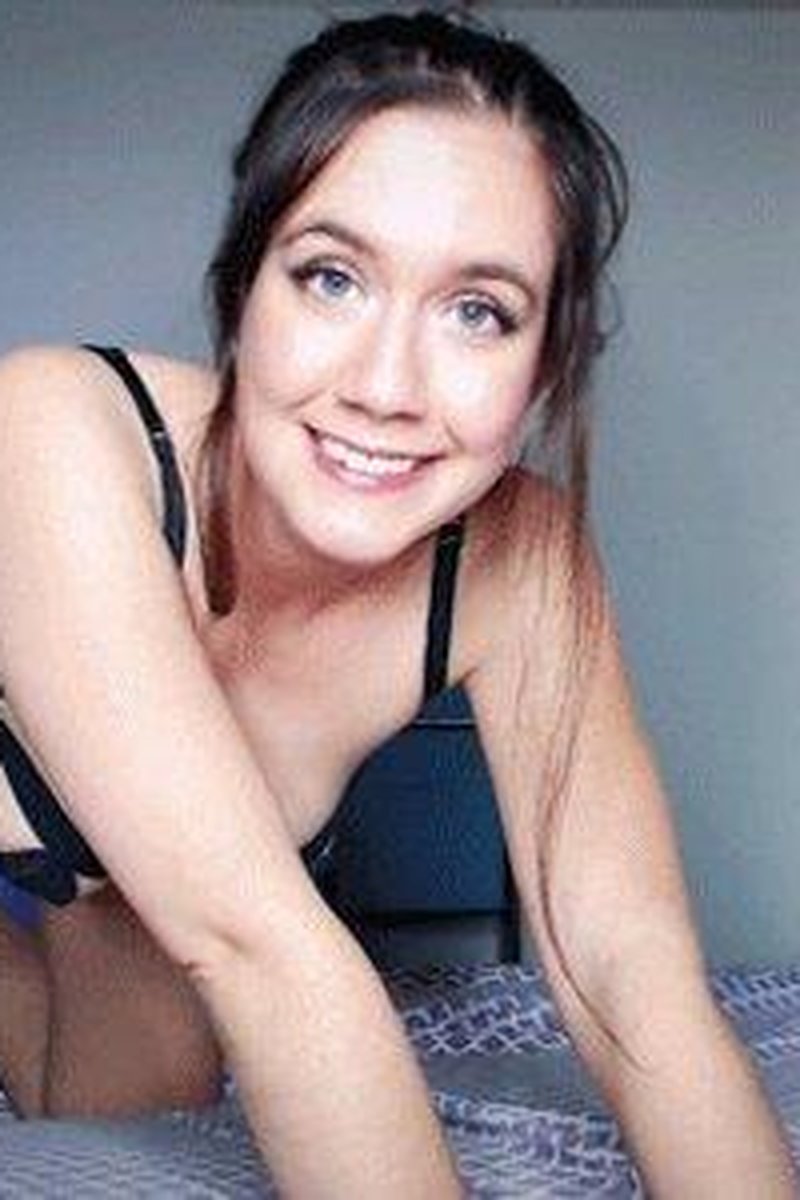 Cleanup Cuck - Screenshot 1 of 4 - Big Dick