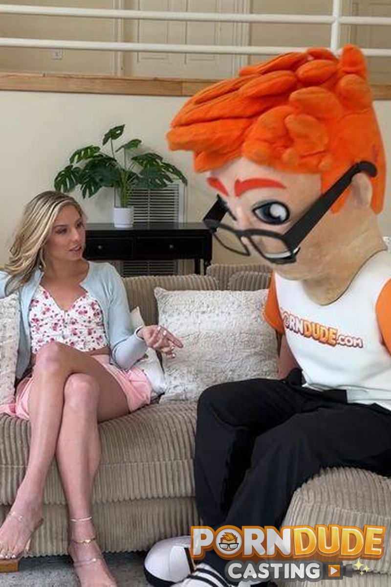 PornDudeCasting – Cheerleader Kait Shows Porn Dude Why She’s The Best