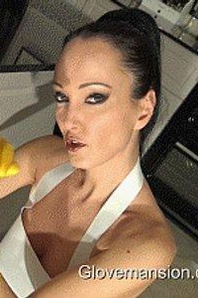 Butcher Apron And Rubber Glovejob (Mp4) - Screenshot 1 of 4 - Apron