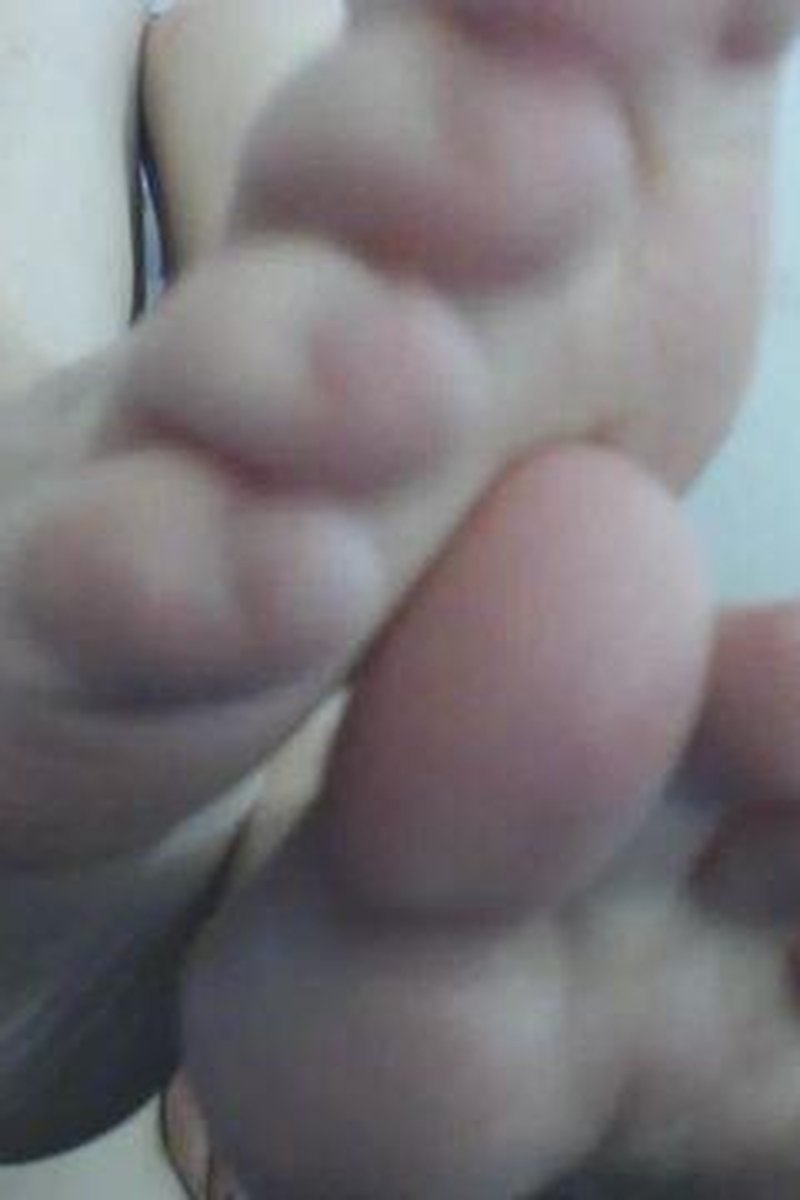 Teasing Toes - Screenshot 1 of 4 - Body Worship