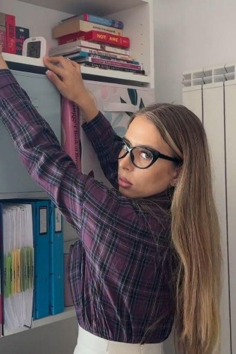Sexy Librarian Helps You Cum - Screenshot 1 of 4 - Librarian