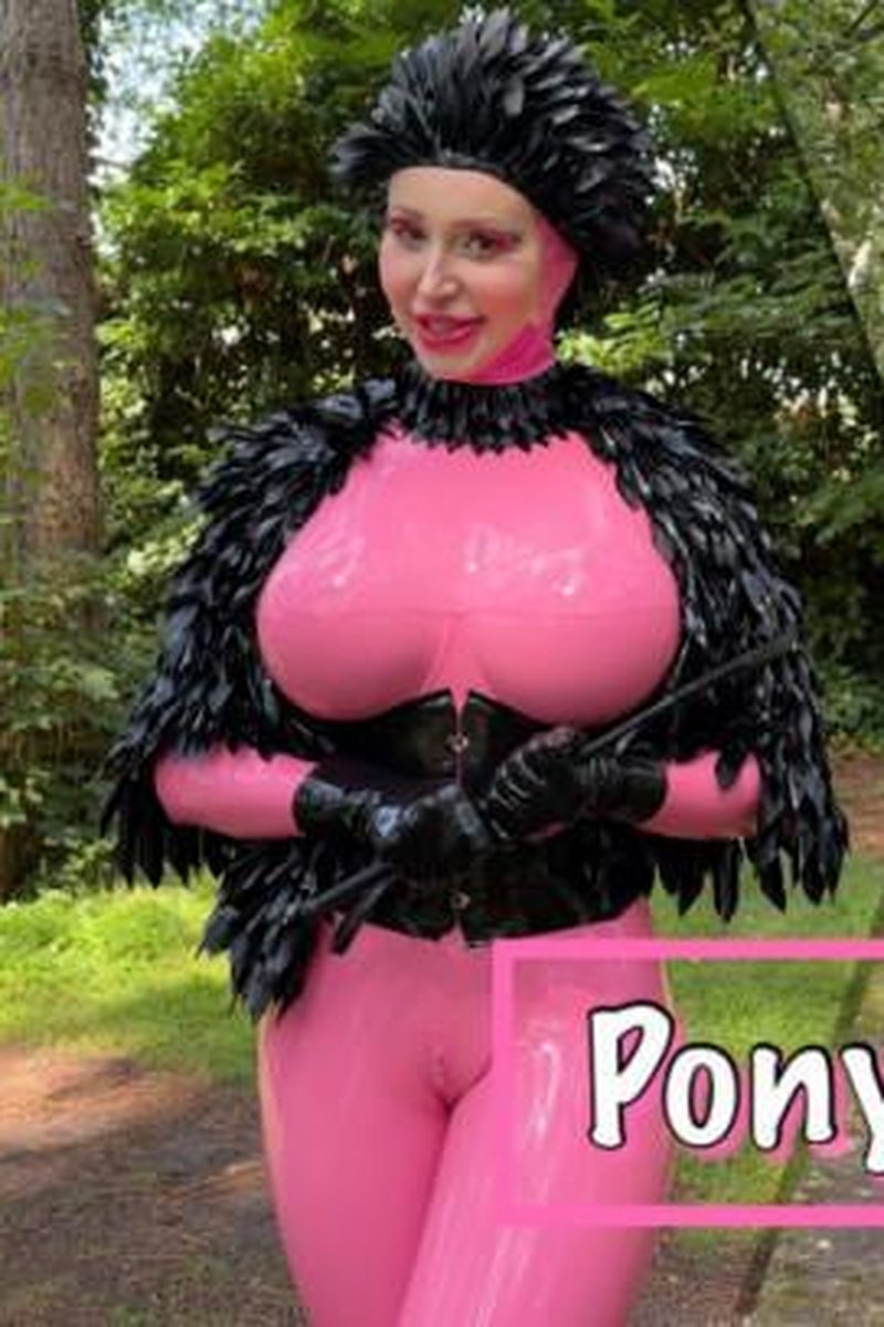 2024 - Screenshot 1 of 4 - Femdom