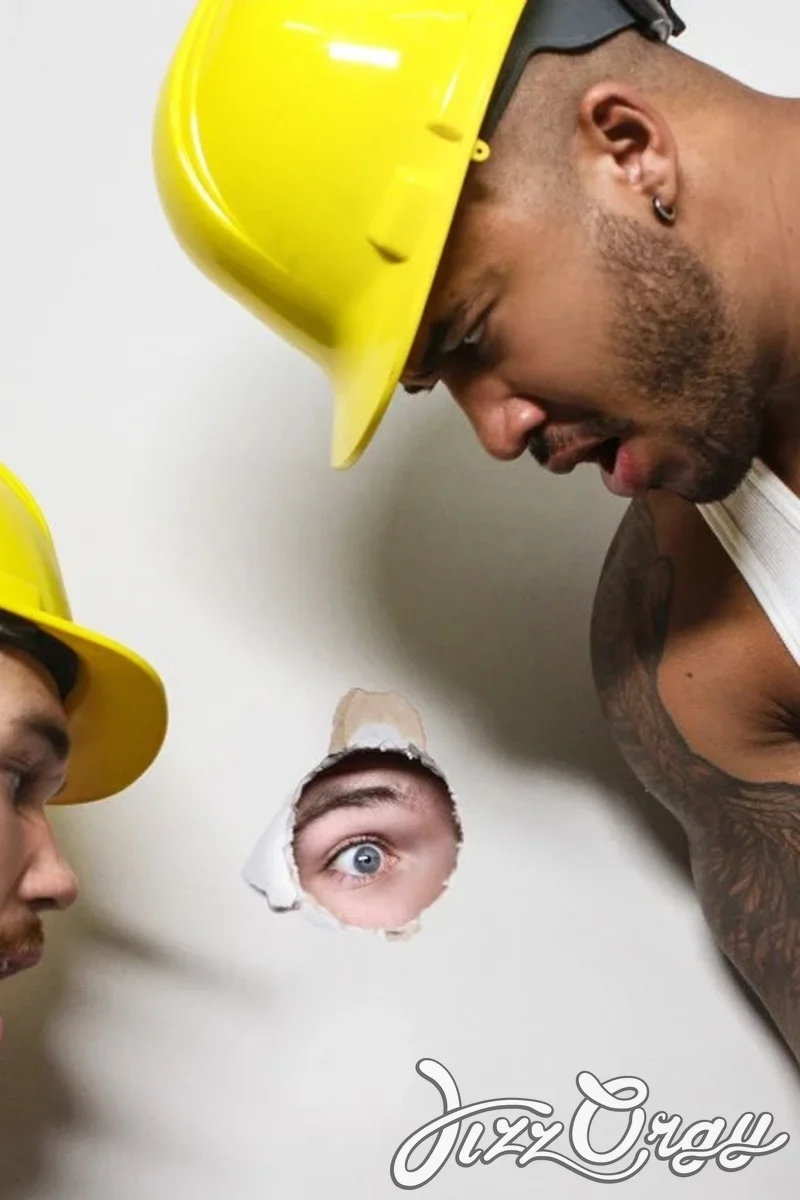 Men at Work - Screenshot 1 of 4 - Anal