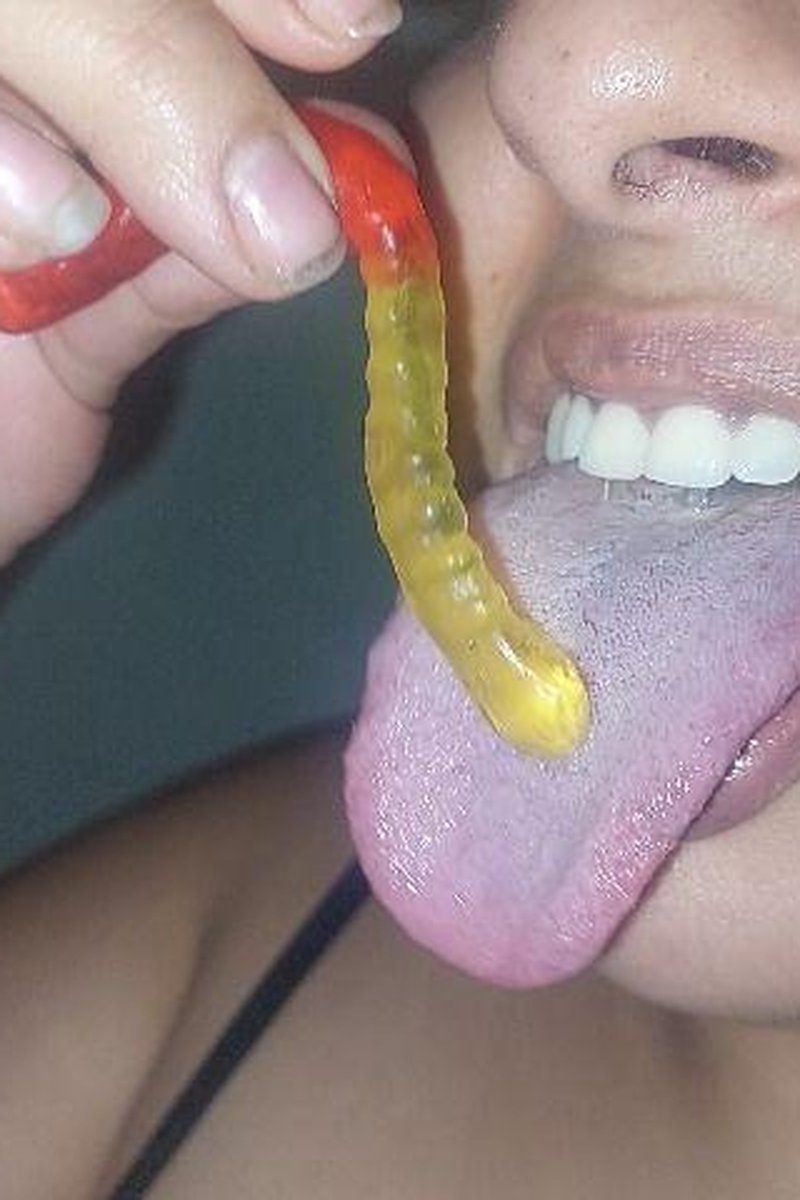 Devouring Gummies - Screenshot 1 of 4 - Belly Fetish