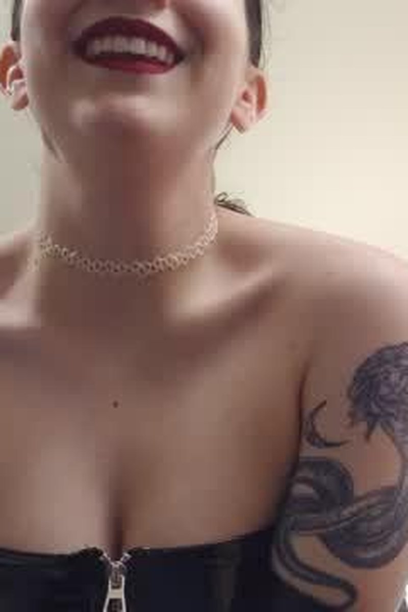 Spit Sub - Screenshot 1 of 4 - Femdom